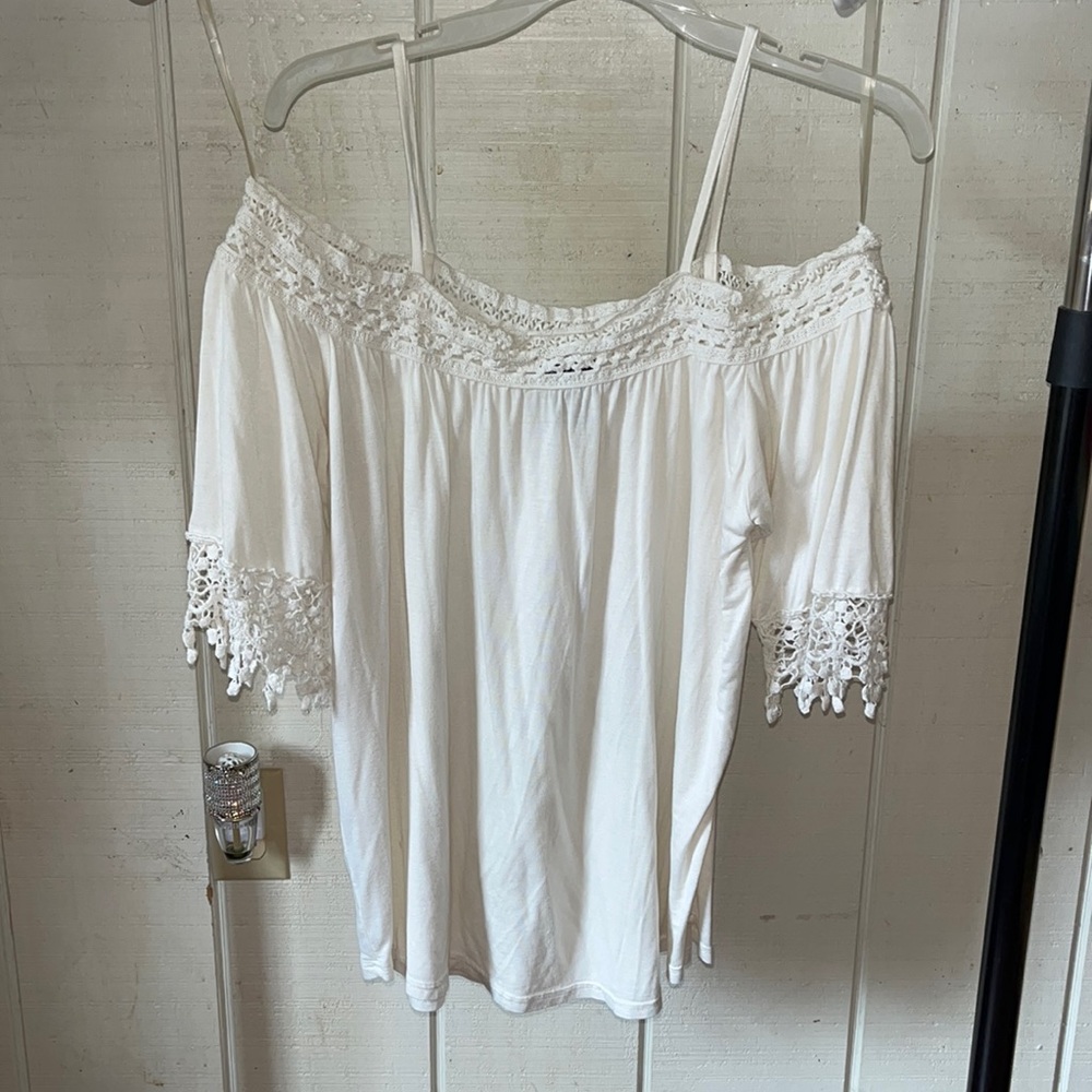 Off White Crochet Rue21 Top
